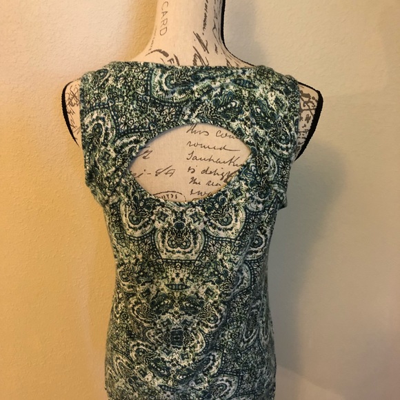 Rose & Olive Top - Picture 3 of 5